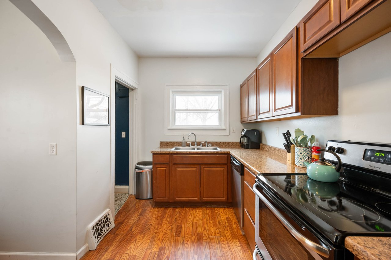 5116-5118 E Michigan Street