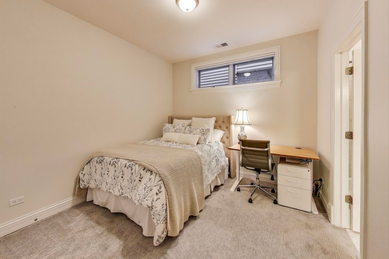 3555 N Marshfield Ave. Unit 1
