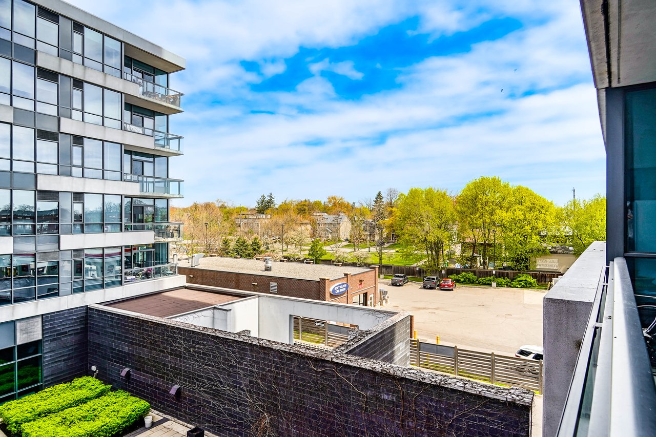 1 Hurontario St 308