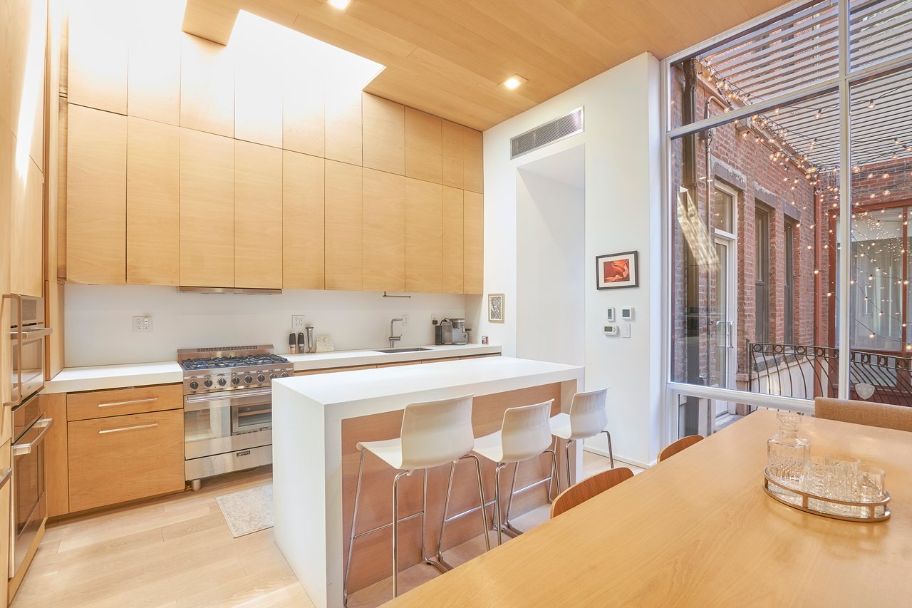 131 East 39th Street
