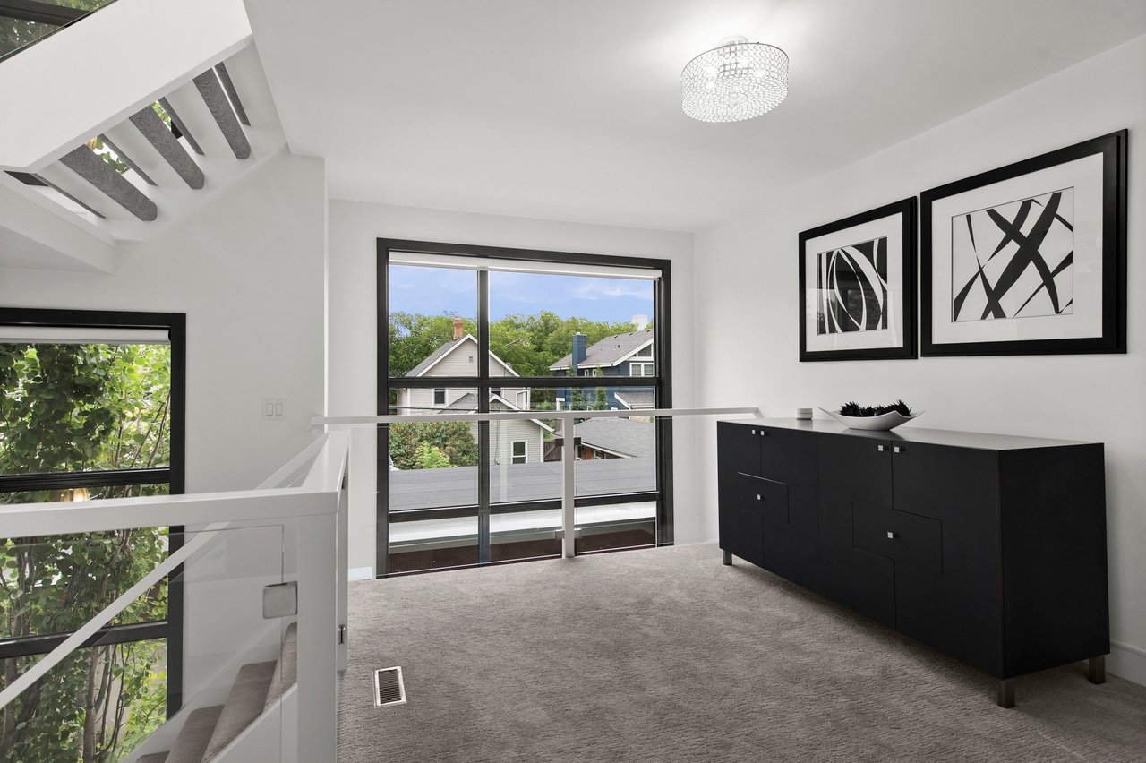 408 13 Street NW Unit: 3