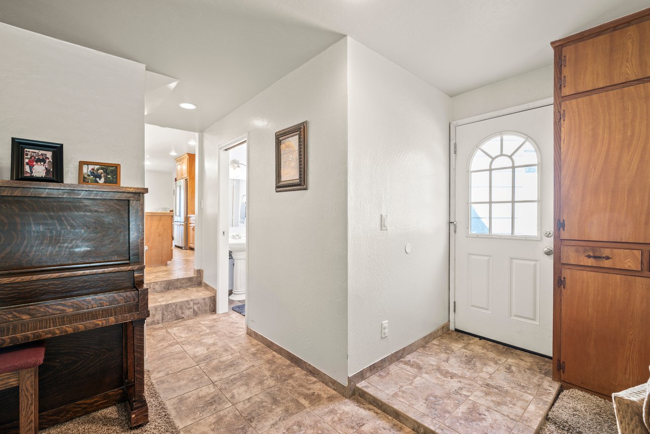 3529 Ridgewood Way