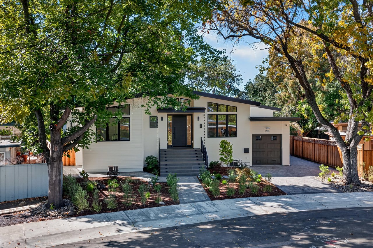 1084 Moffett Circle, Palo Alto, California 94303