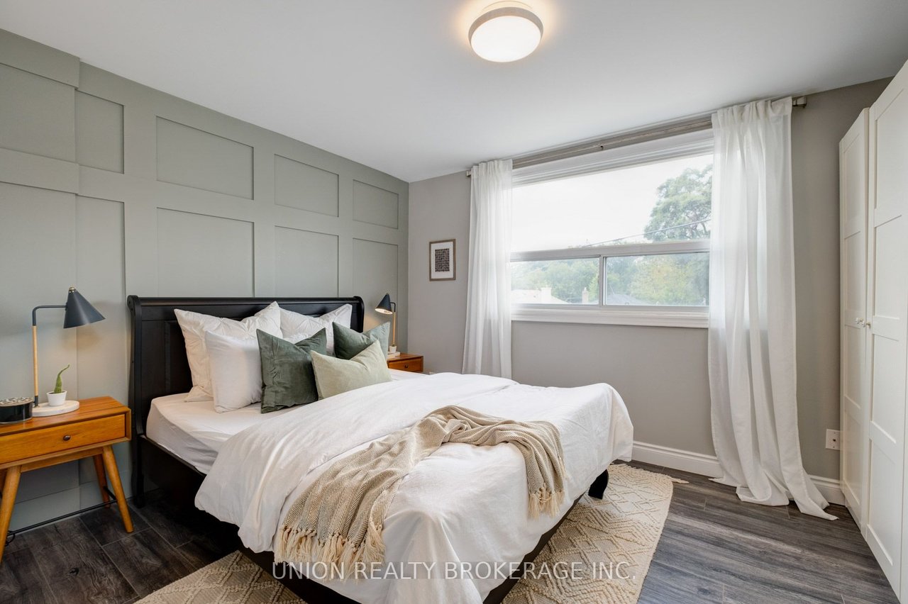 19 Elward Blvd