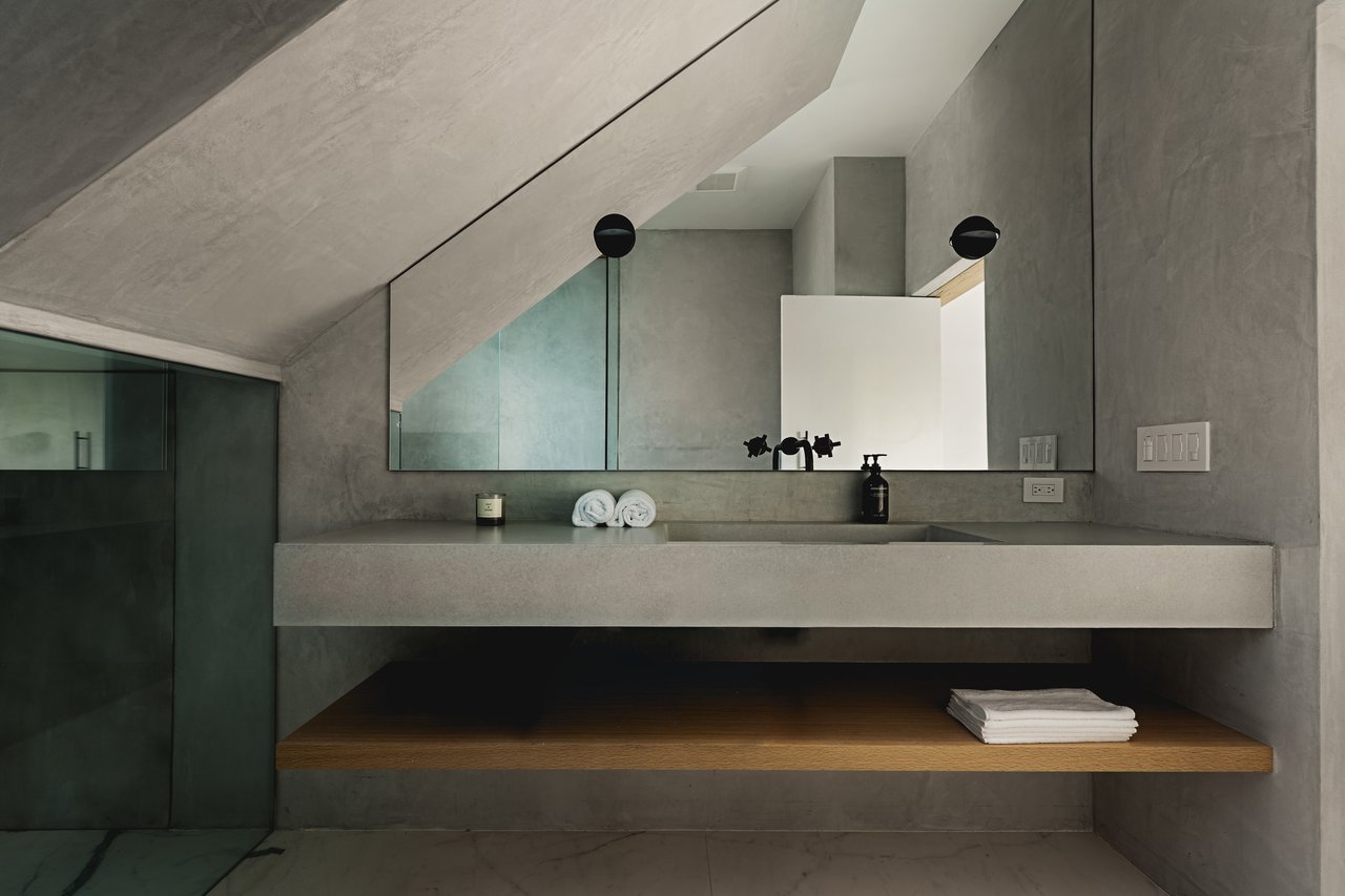 2315 Live Oak Meadows