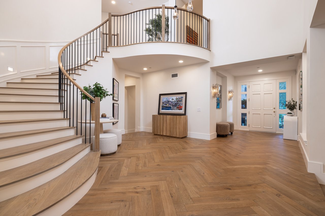 8 Gleneagles Drive