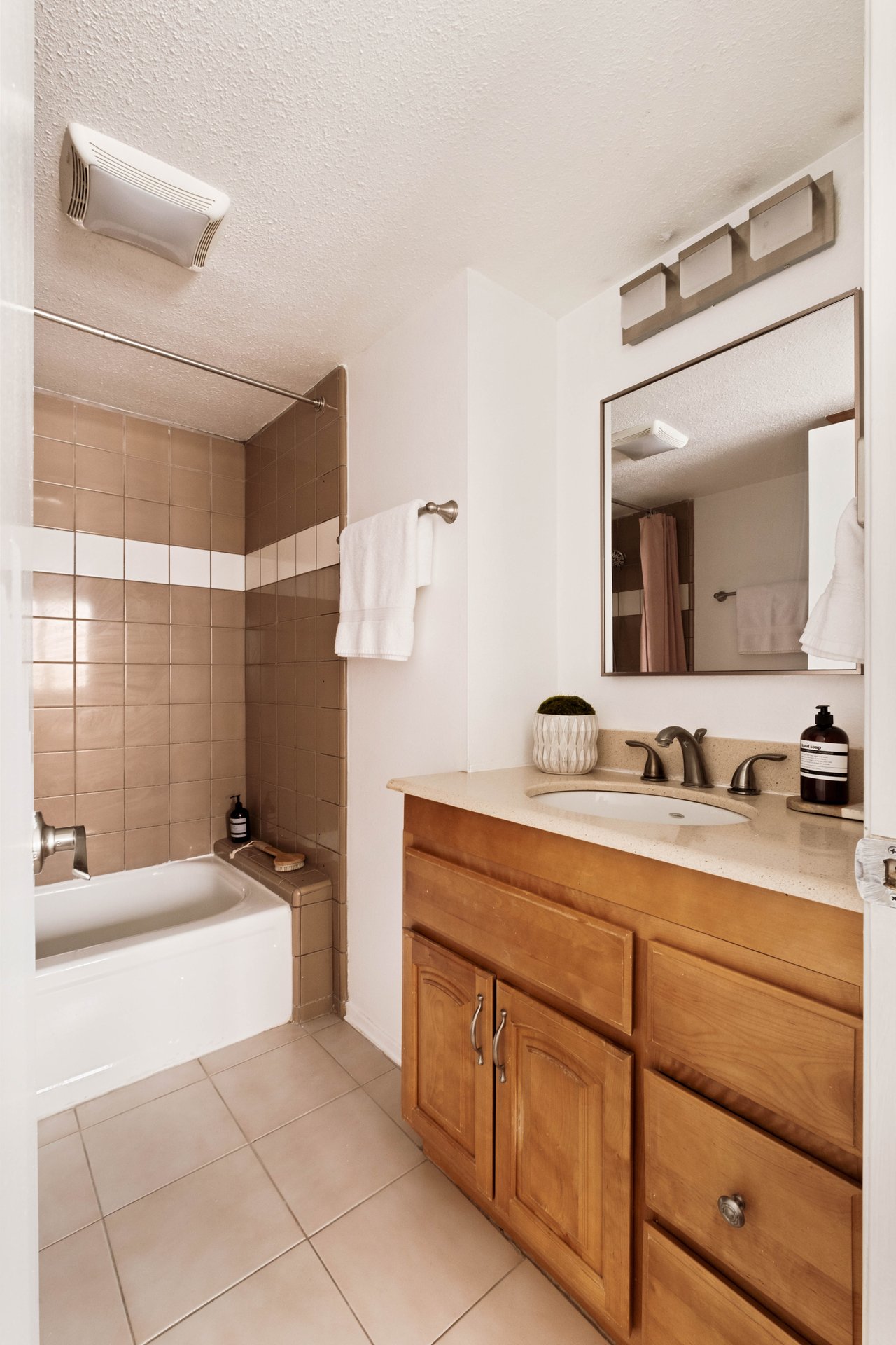 847 17th St Unit: 1, Santa Monica 