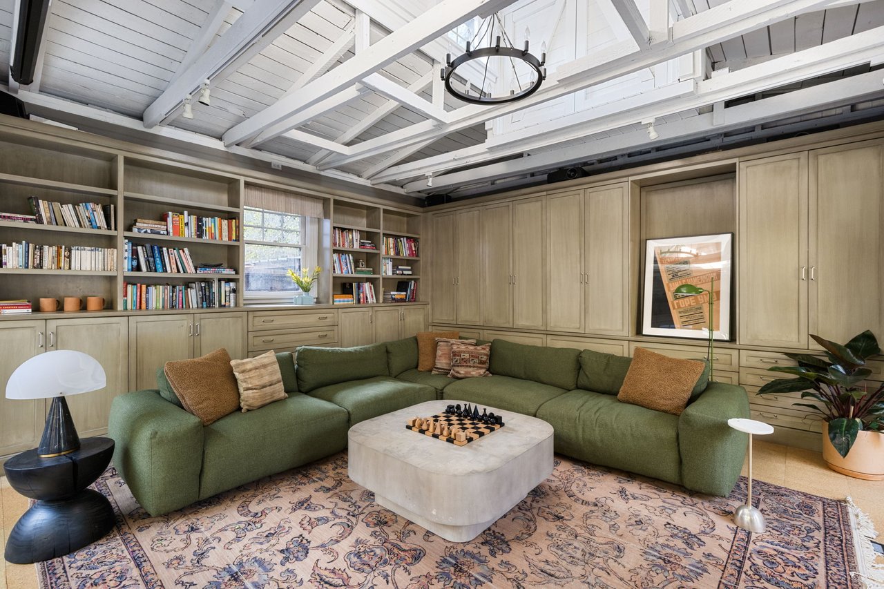 Timeless Craftsman. Larchmont Village