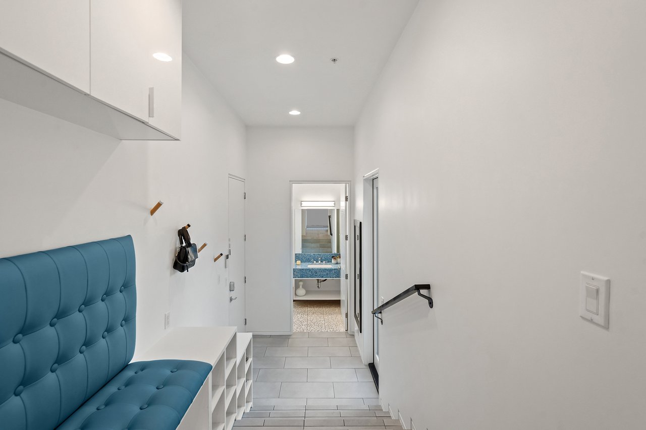 Modern Masterpiece in West Lake Hills