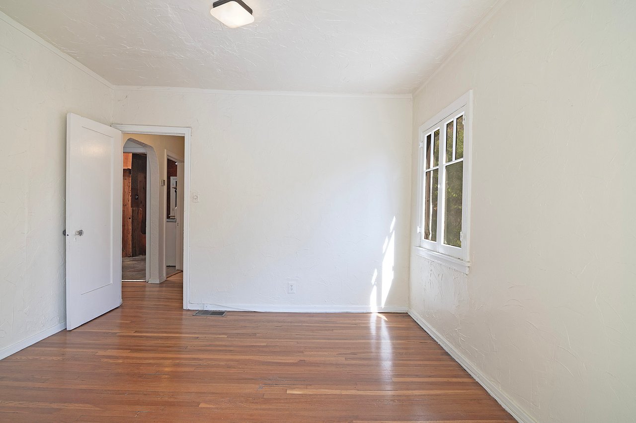 6131 Glen Tower St.