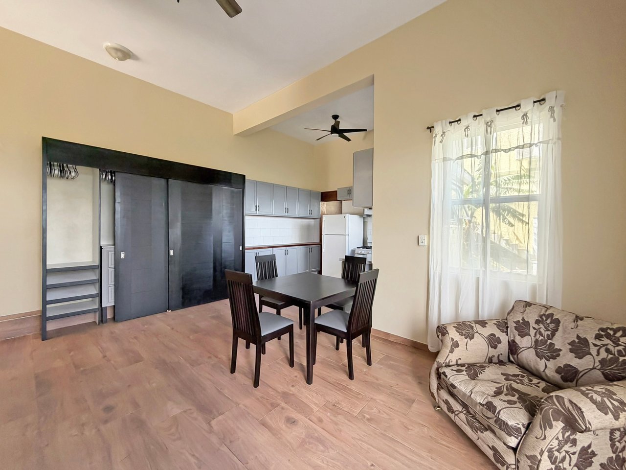 1120 Rogue's Bay 1 Bedroom Apartment