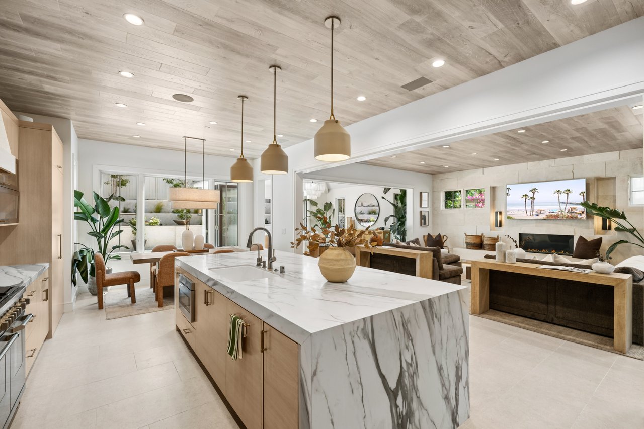 2007 Port Provence Place