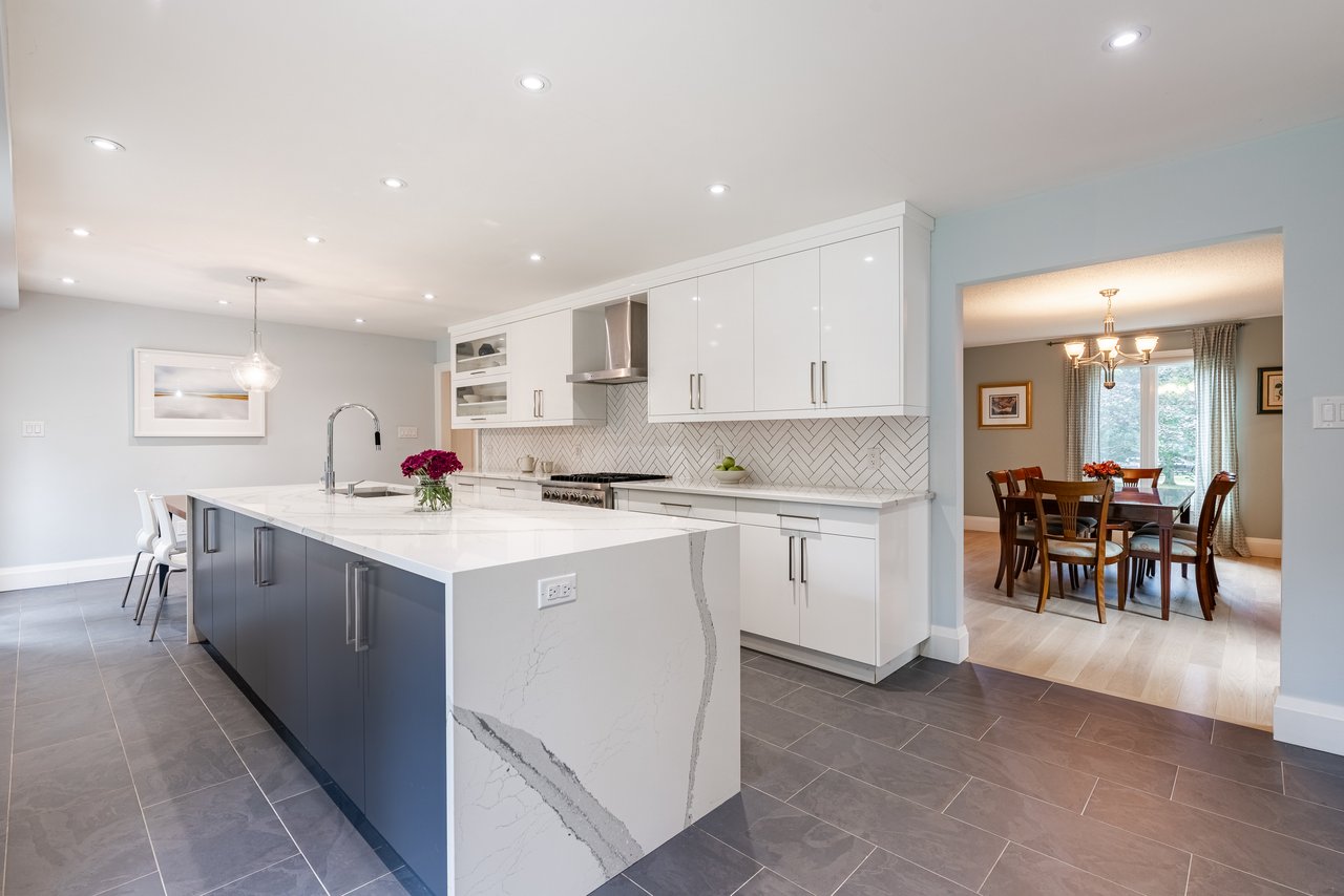 2267 Cedarberry Court, Oakville