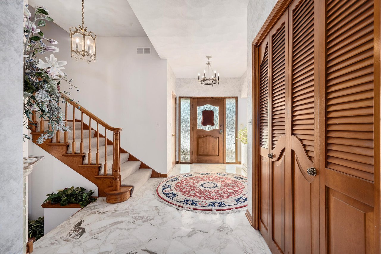 Acreage Living in DuPage County. 28W472 Cape Ave, West Chicago