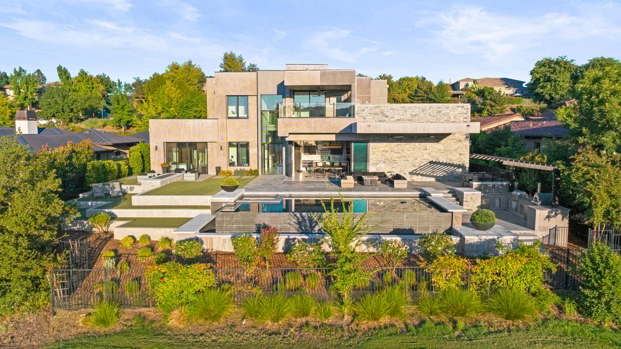 4573 Greenview Drive