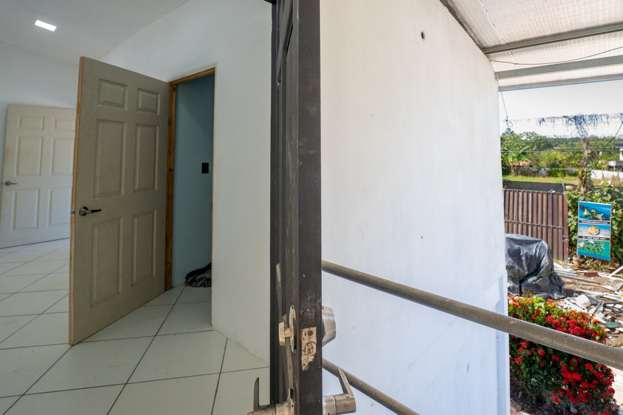 Apartments within Walking Distance to the Beach In Uvita – 0.21 Acres