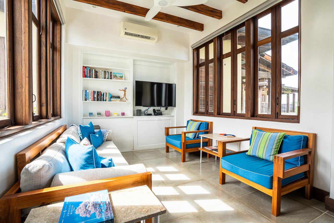 9 Calle La Ronda | A Contemporary Oceanview Modern Luxury near the Beach!