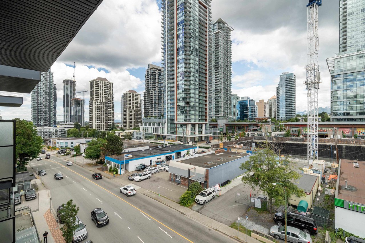 504-4468 Dawson St