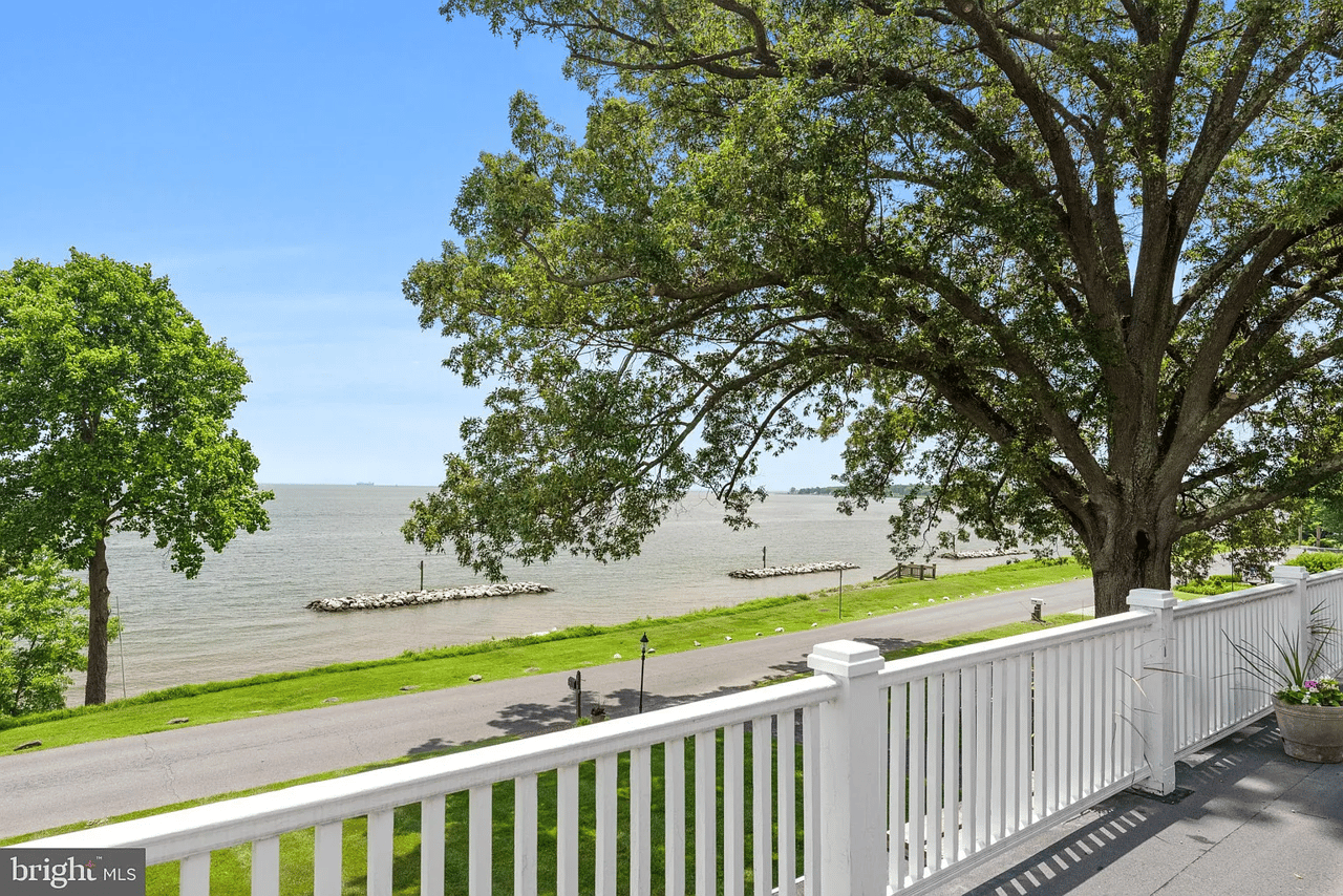 57 Bay Dr