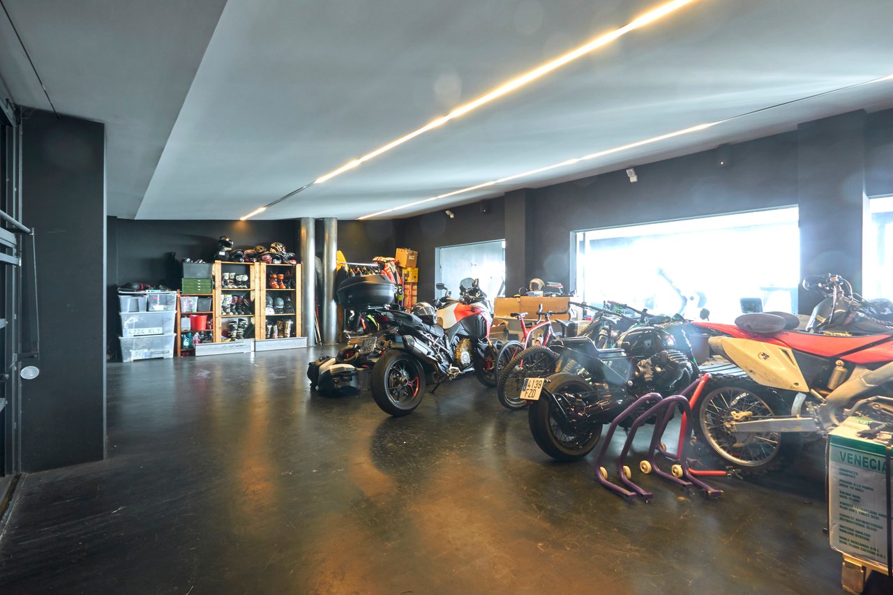 Barcelona Contemporary Villa