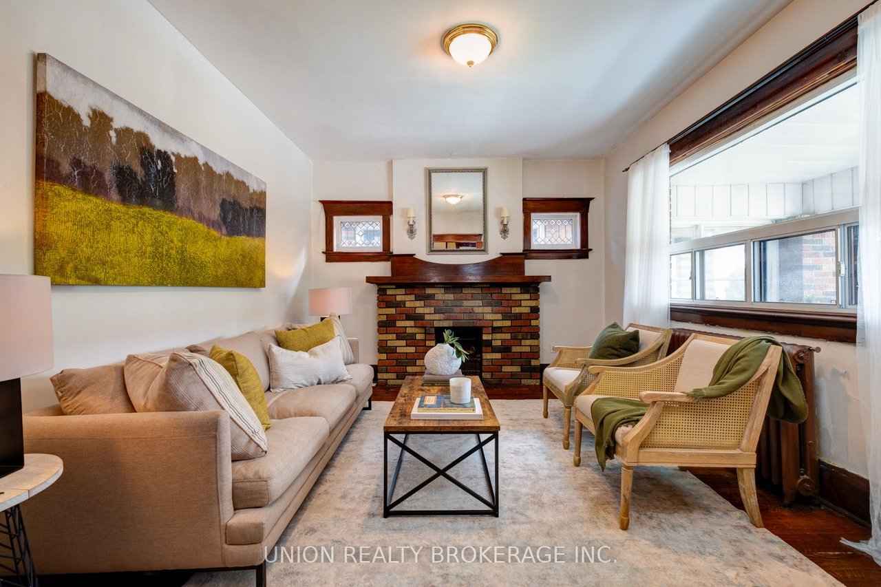 731 Coxwell Ave