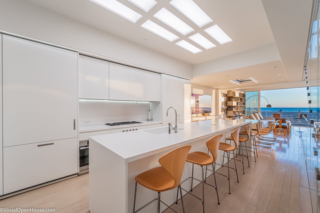 1267 Palisades Beach Road