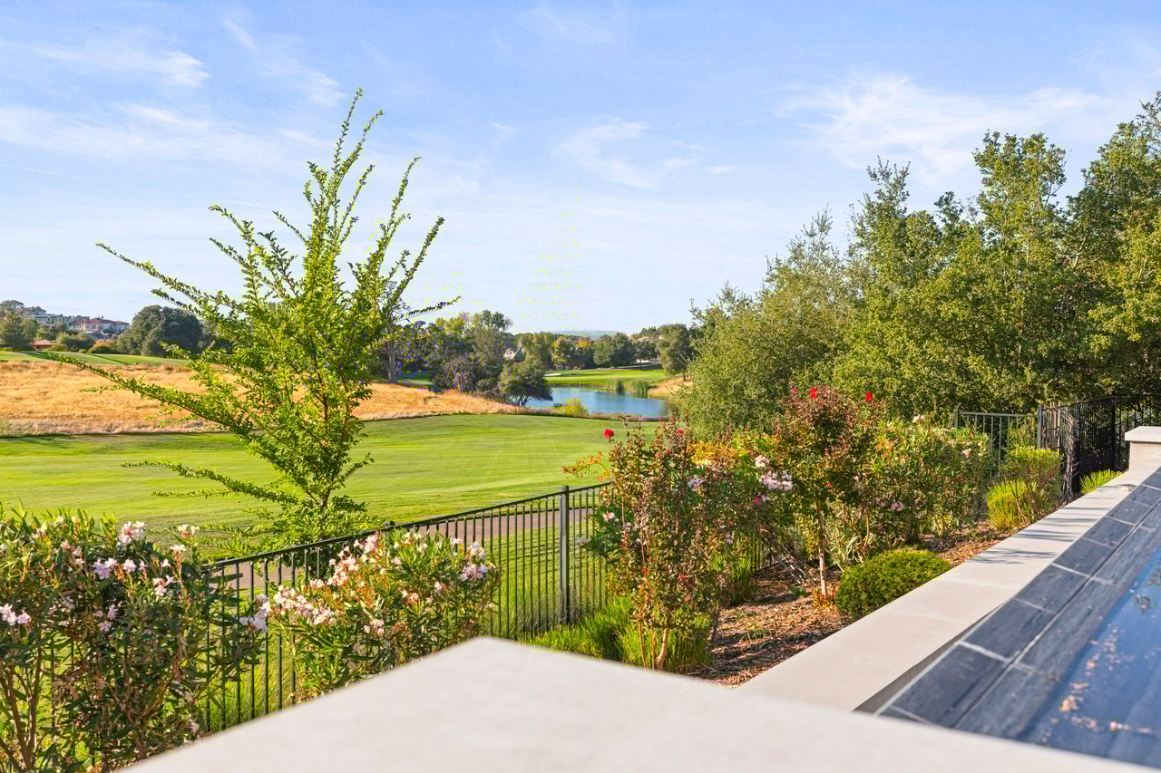 4573 Greenview Drive
