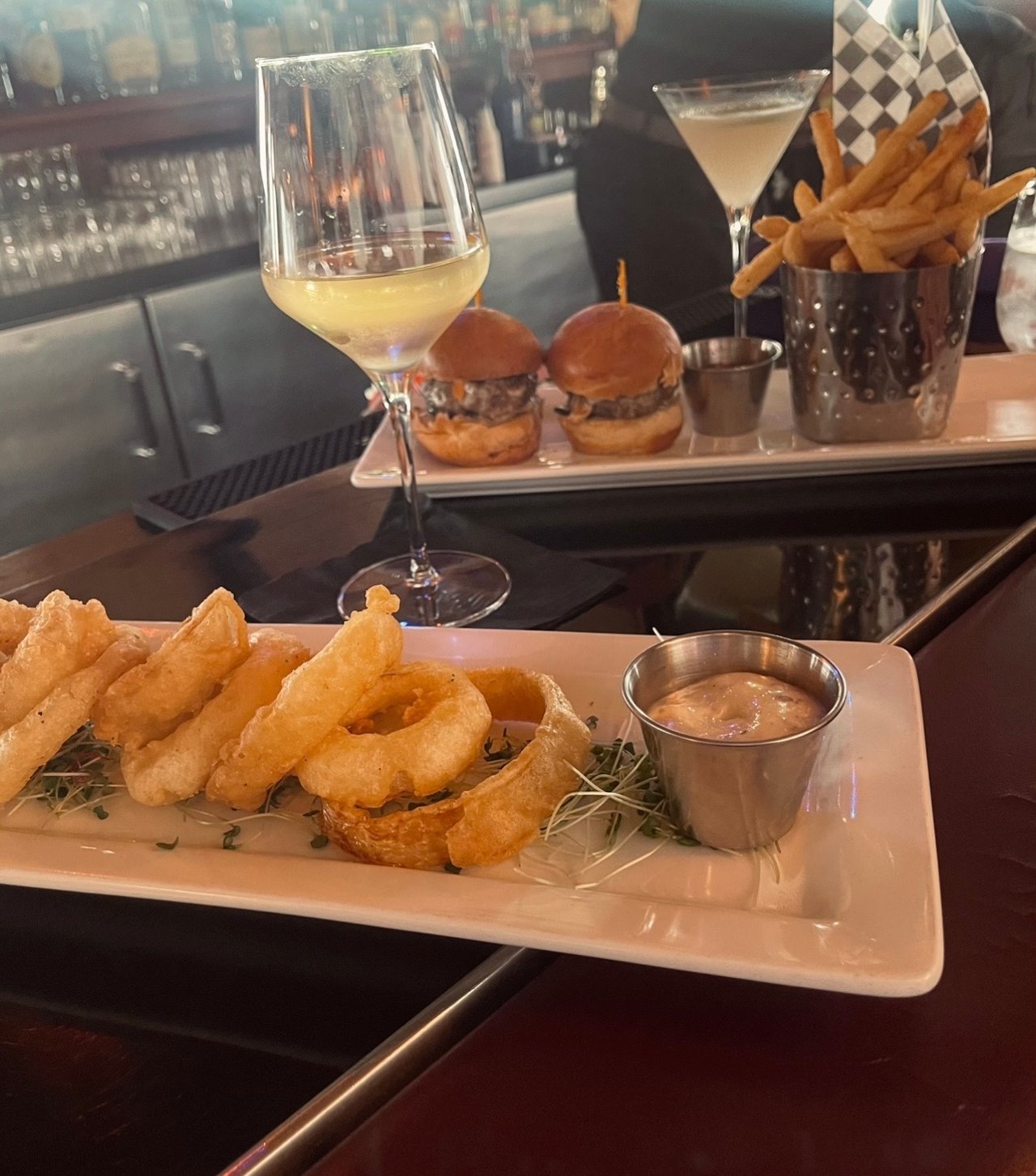 Moonstone Bar & Grill