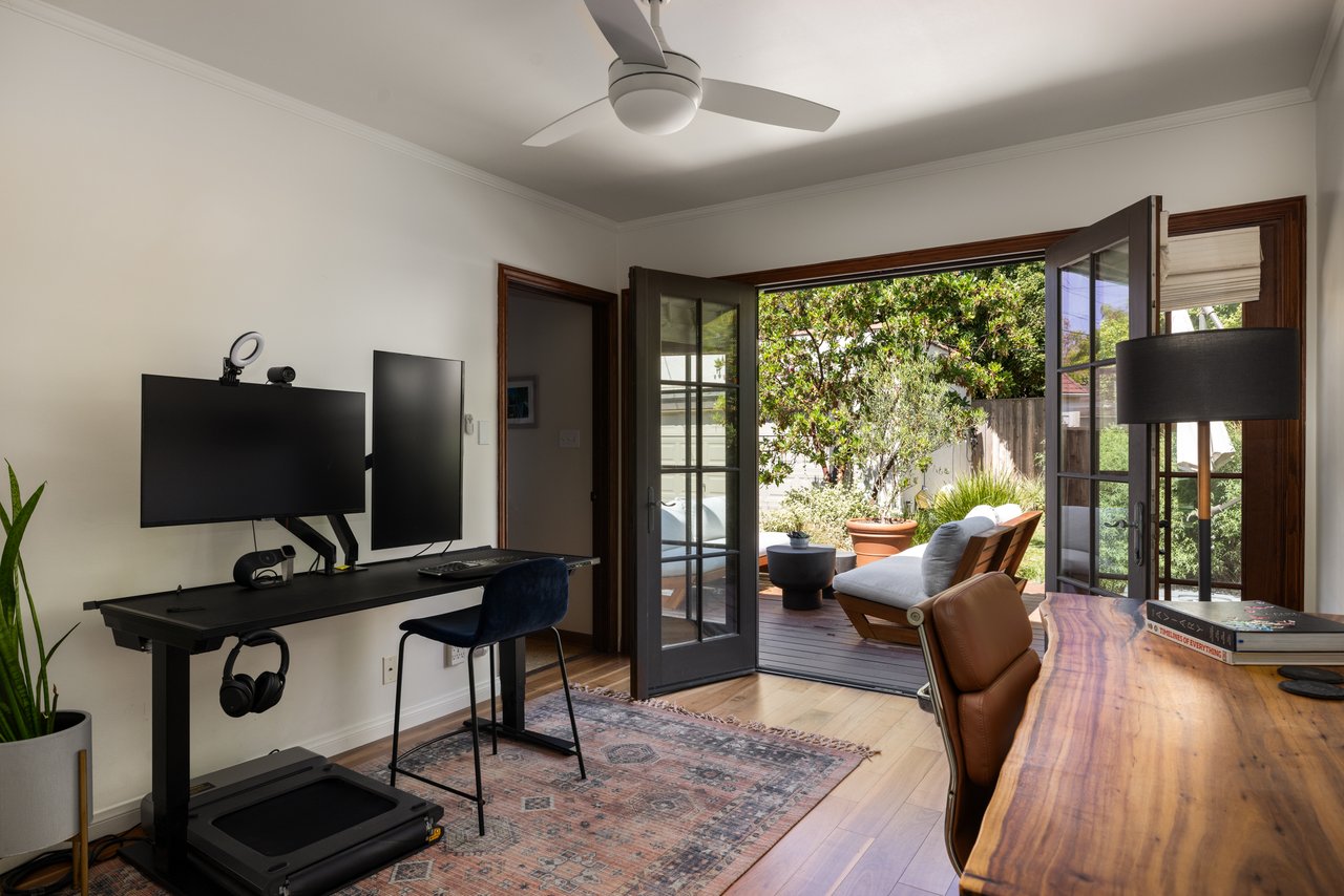 851 Masselin Ave, Miracle Mile