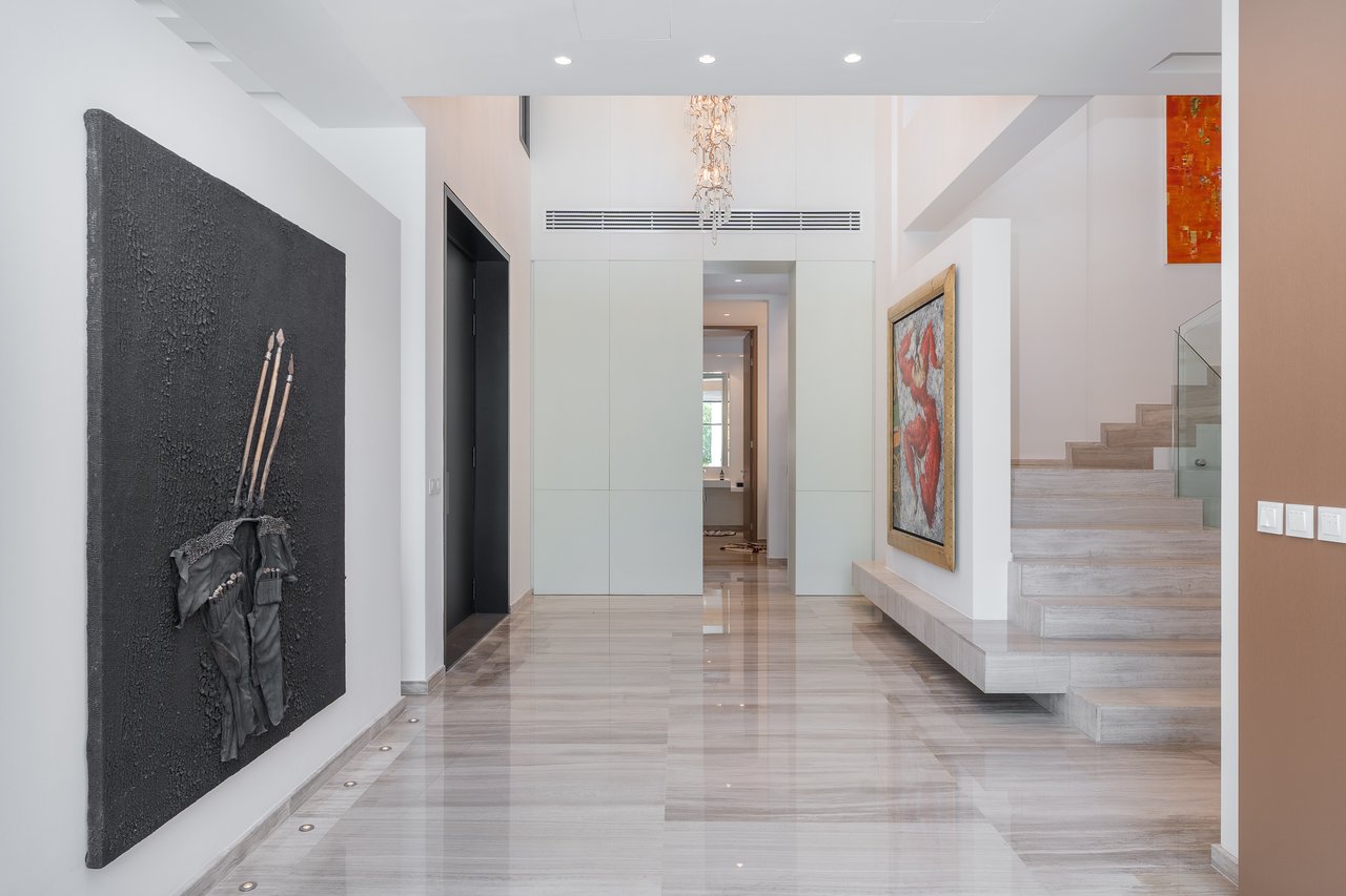 Umm Al Sheif Villa