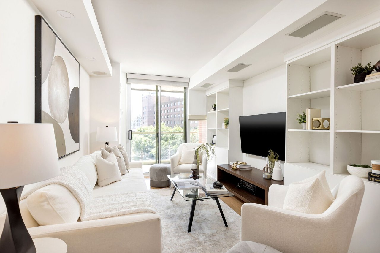 39 Parliament Street, Suite 502