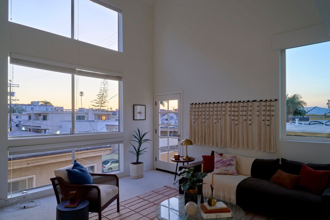 Rare Tri-Level Mar Vista Townhouse 