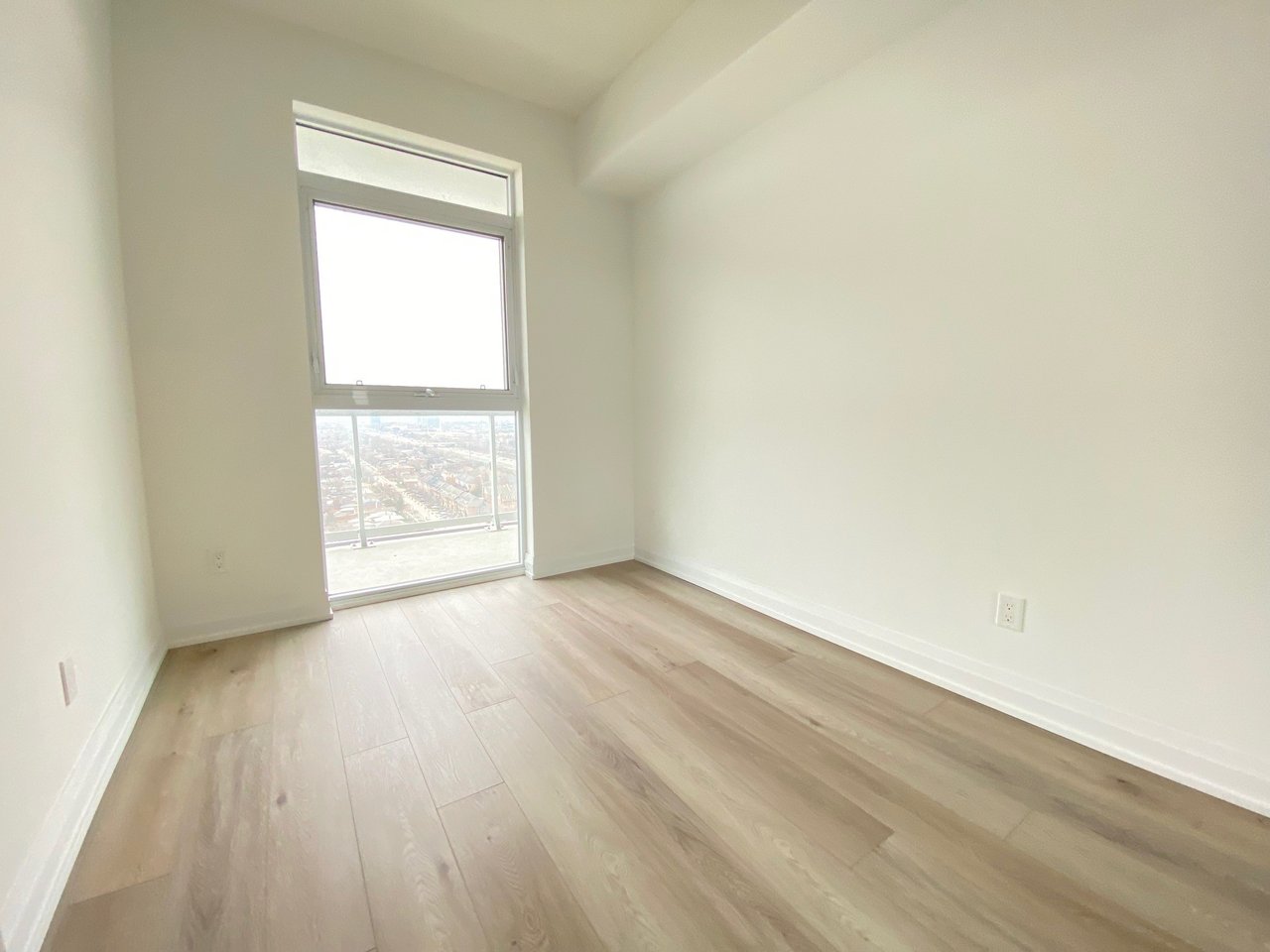 251 Manitoba Street, Toronto Unit: 2208