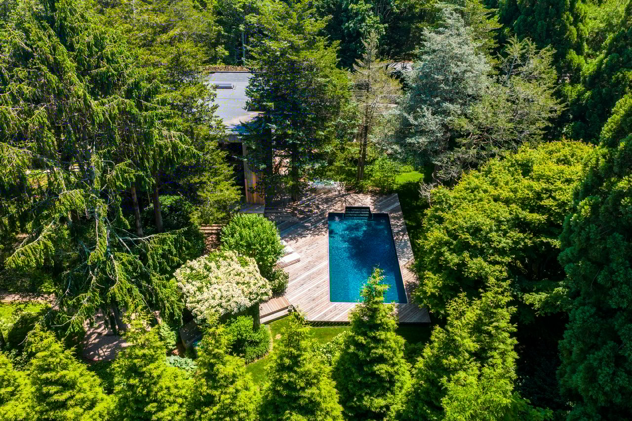 4 Baiting Hollow Road