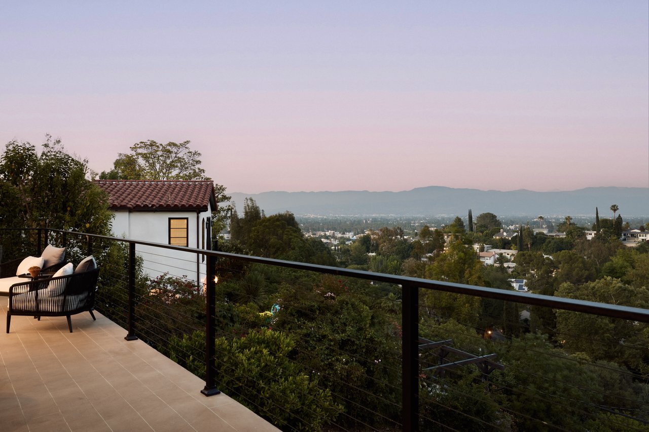 3916 Glenridge Dr, Sherman Oaks