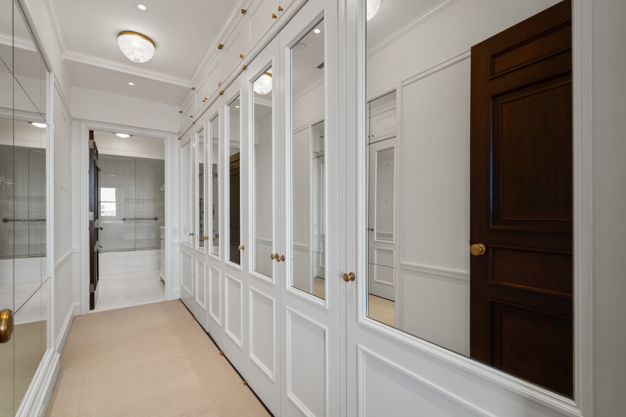 The Carlton House 16BCD