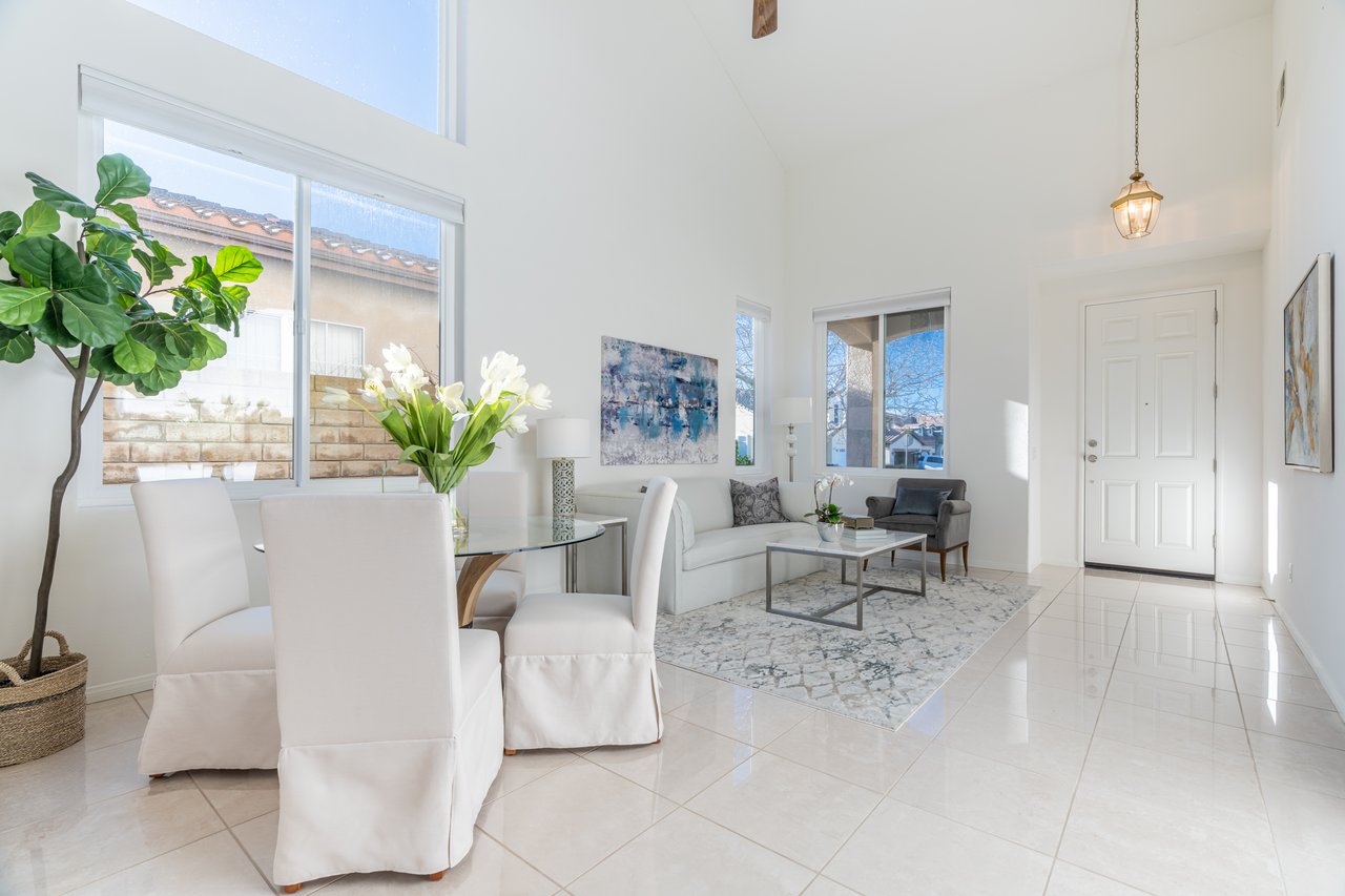 4406 Camino De La Rosa