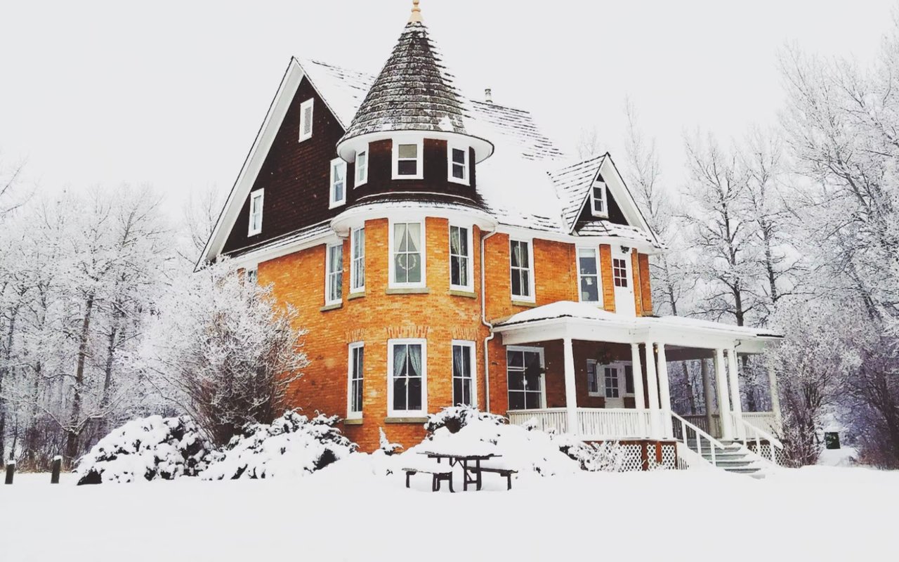 The Impacts of Home Sales Seasonality on Real Estate Market