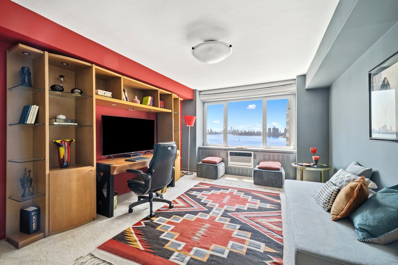 25 Sutton Place South