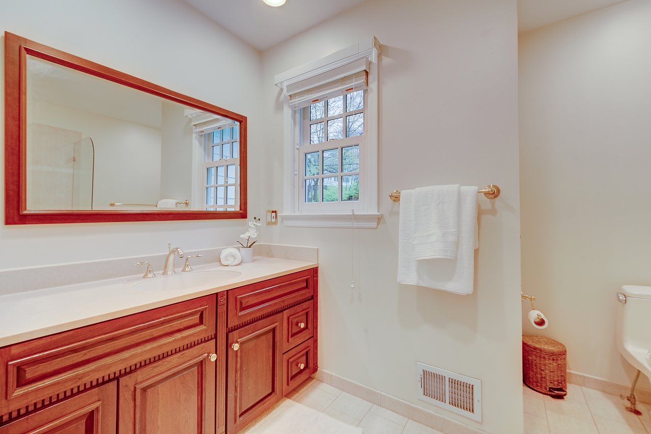 11 Ramsey Dr