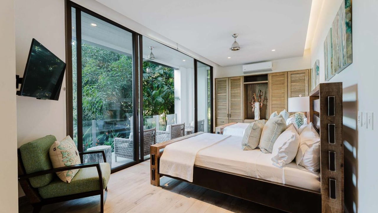 Mirazul, Hill Top Luxury Estate