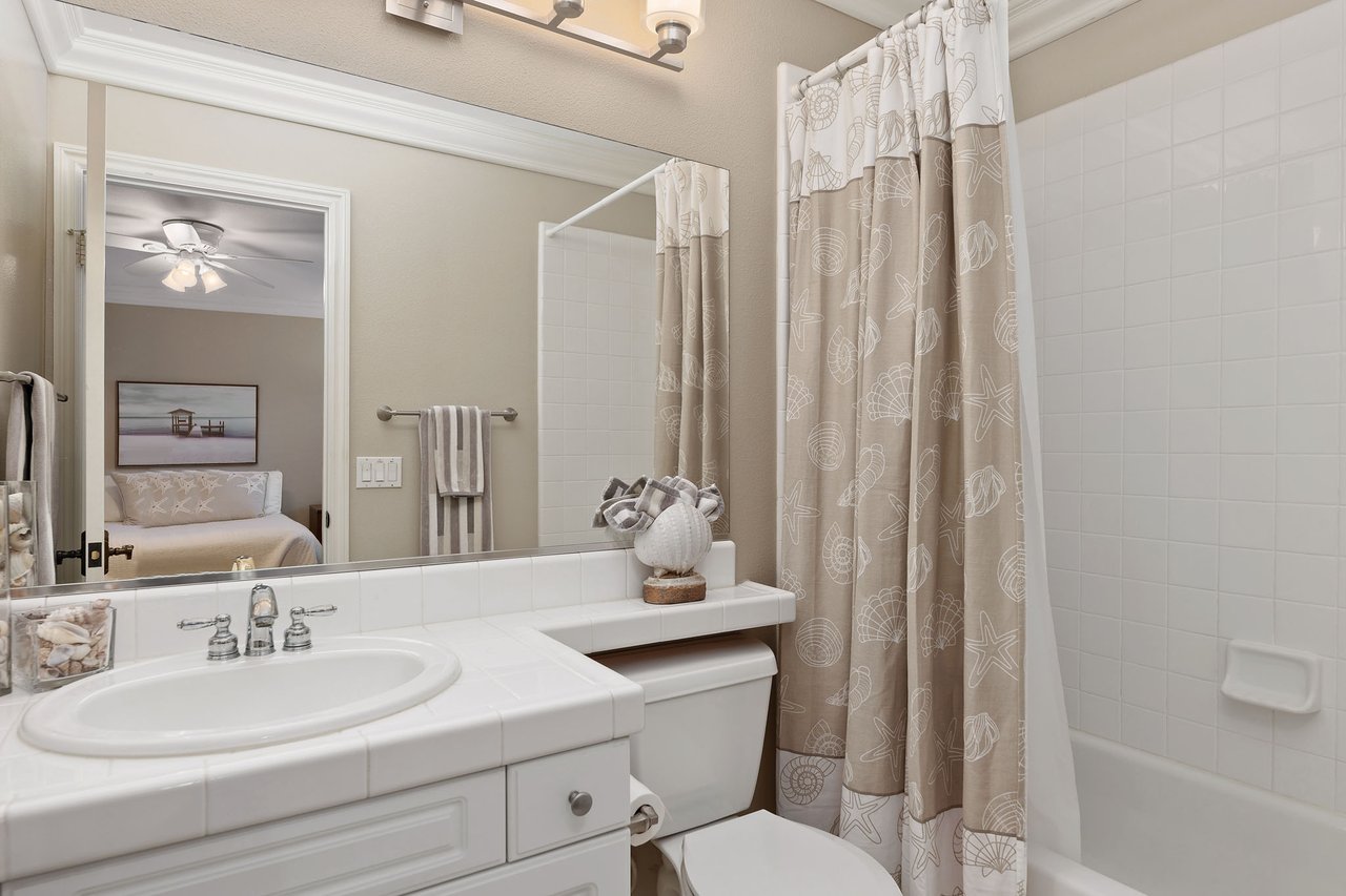 5275 Raven Hill Point