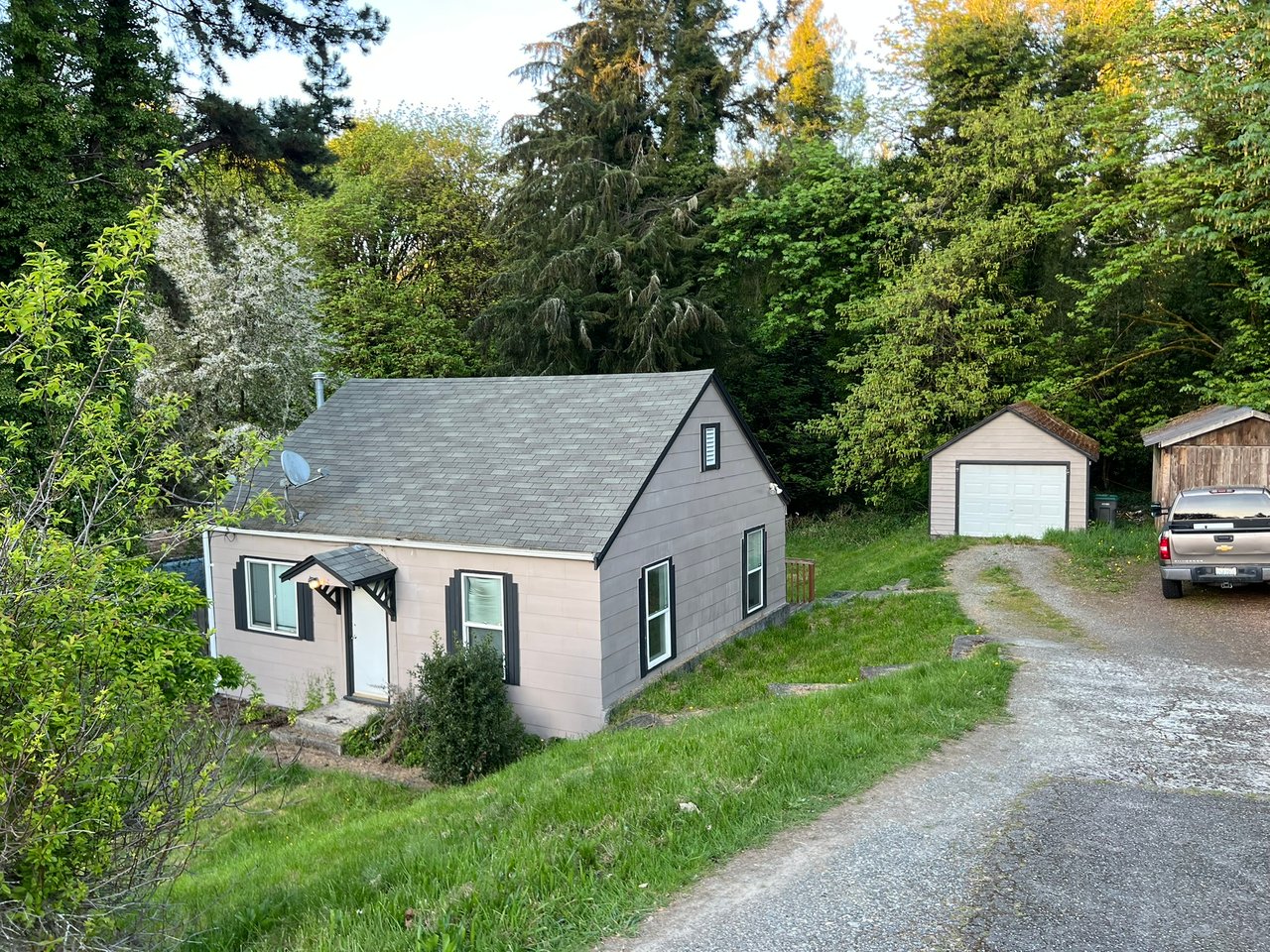 1329 Sherman Ave