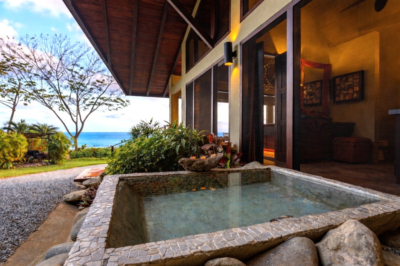 CasaPor Fin,Where the Rainforest Meets the Sea - Oceanview Luxury Estate