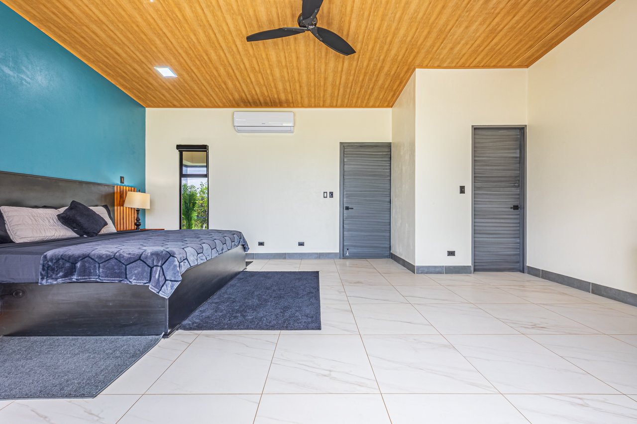 Casa Palma – Brand New Luxury 4BR/4.5BA Home with Stunning Sunset Views in Quepos