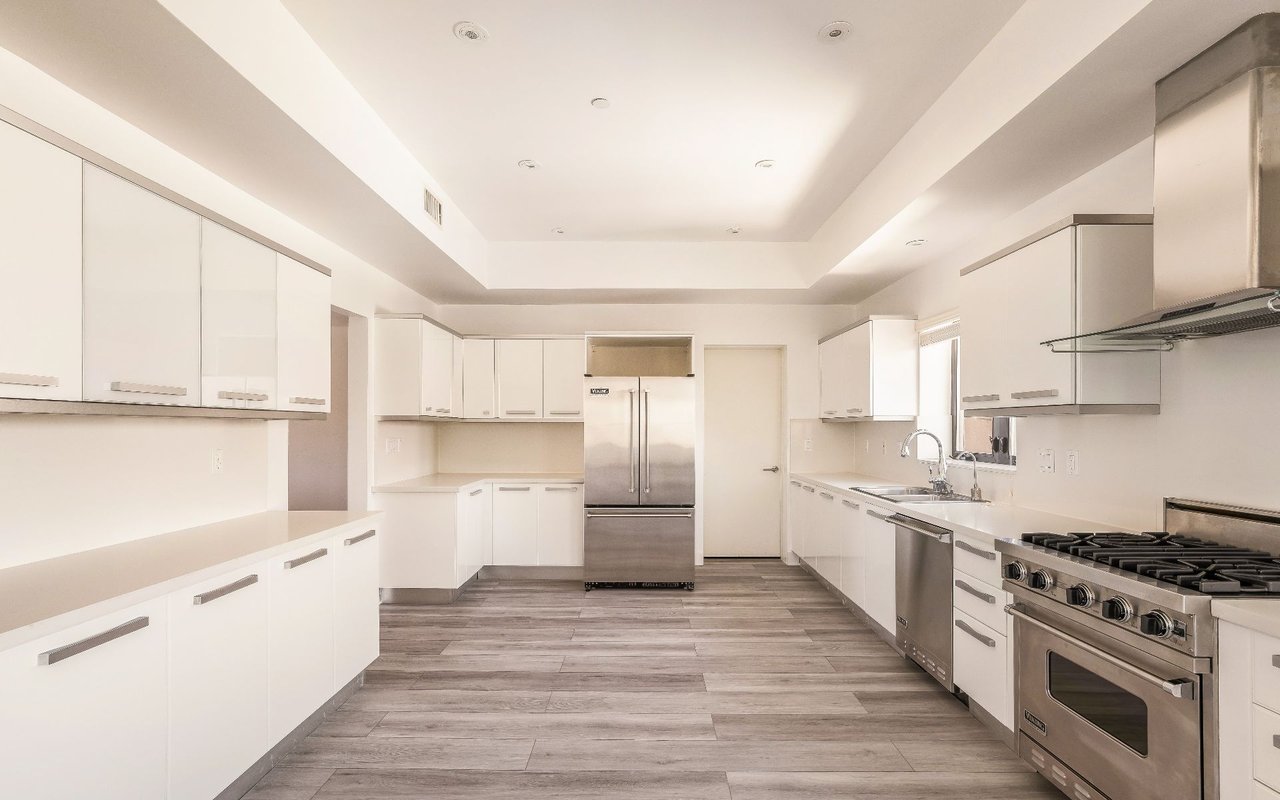 8788 Shoreham Dr Unit: PH43