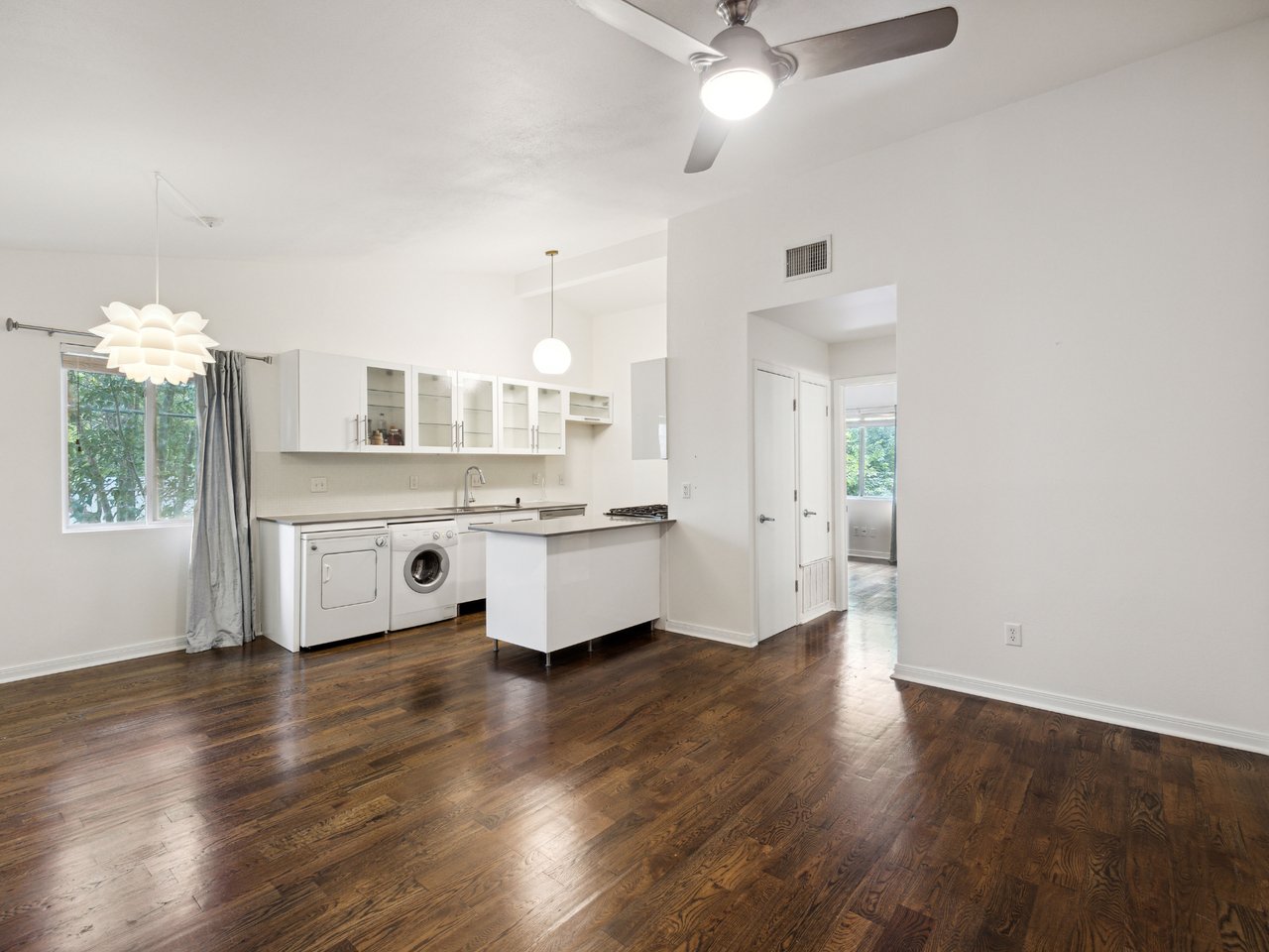 1503 W. 9th Street #204