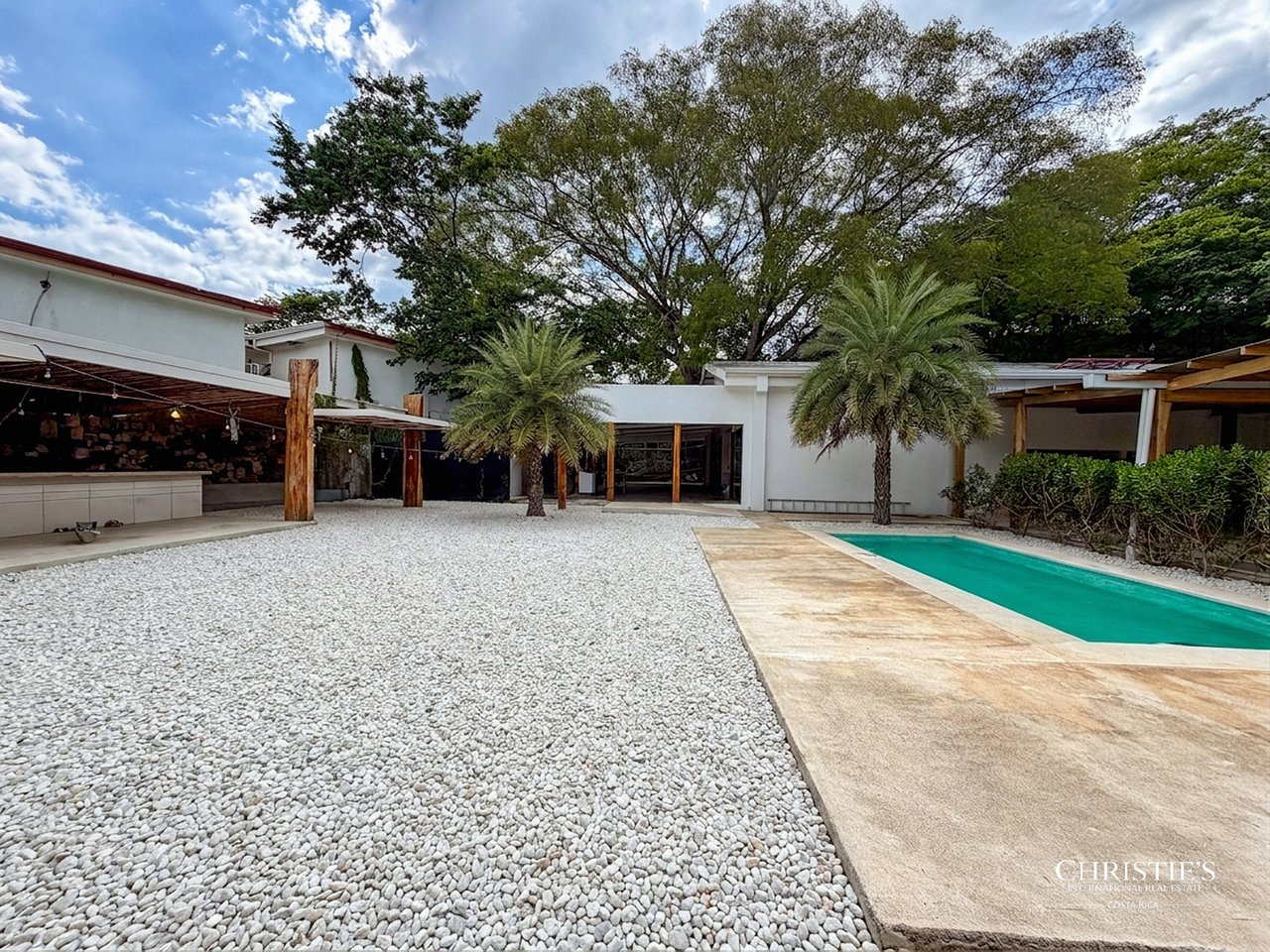 El Moro | Prime Commercial Investment Opportunity in Tamarindo