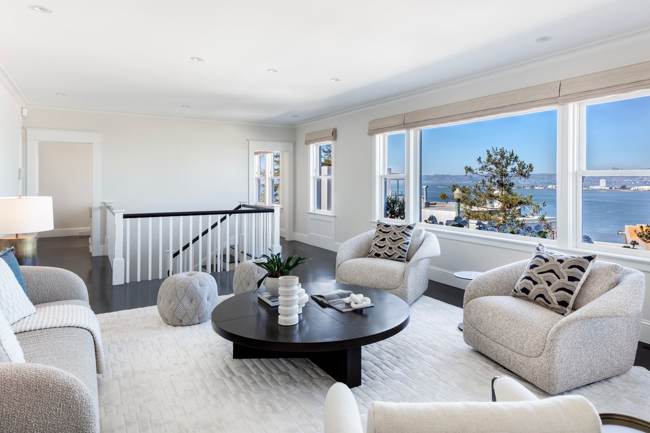 Jewel Box Home With Bridge Bay Views