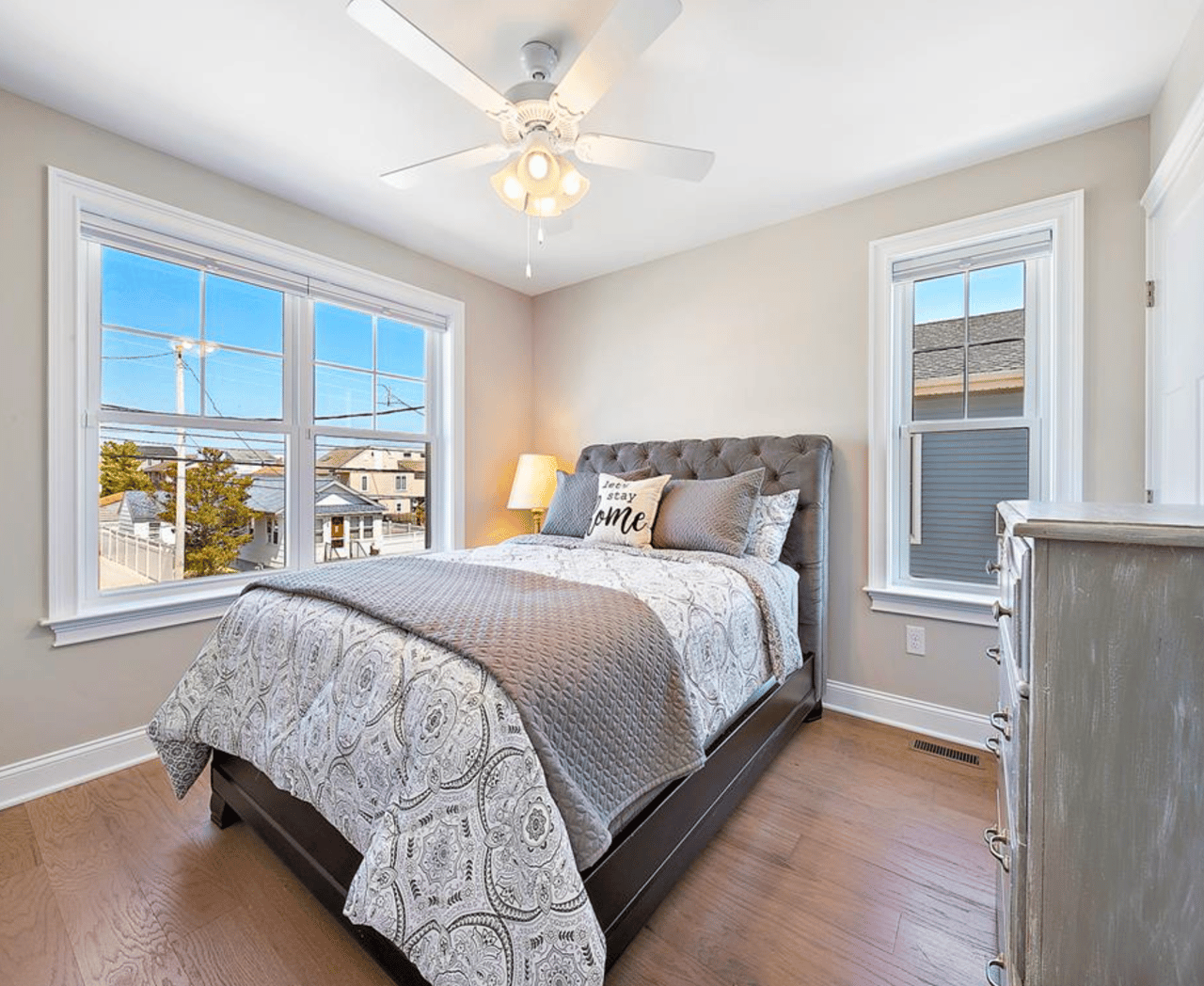 24 W Winifred Avenue, Beach Haven Crest